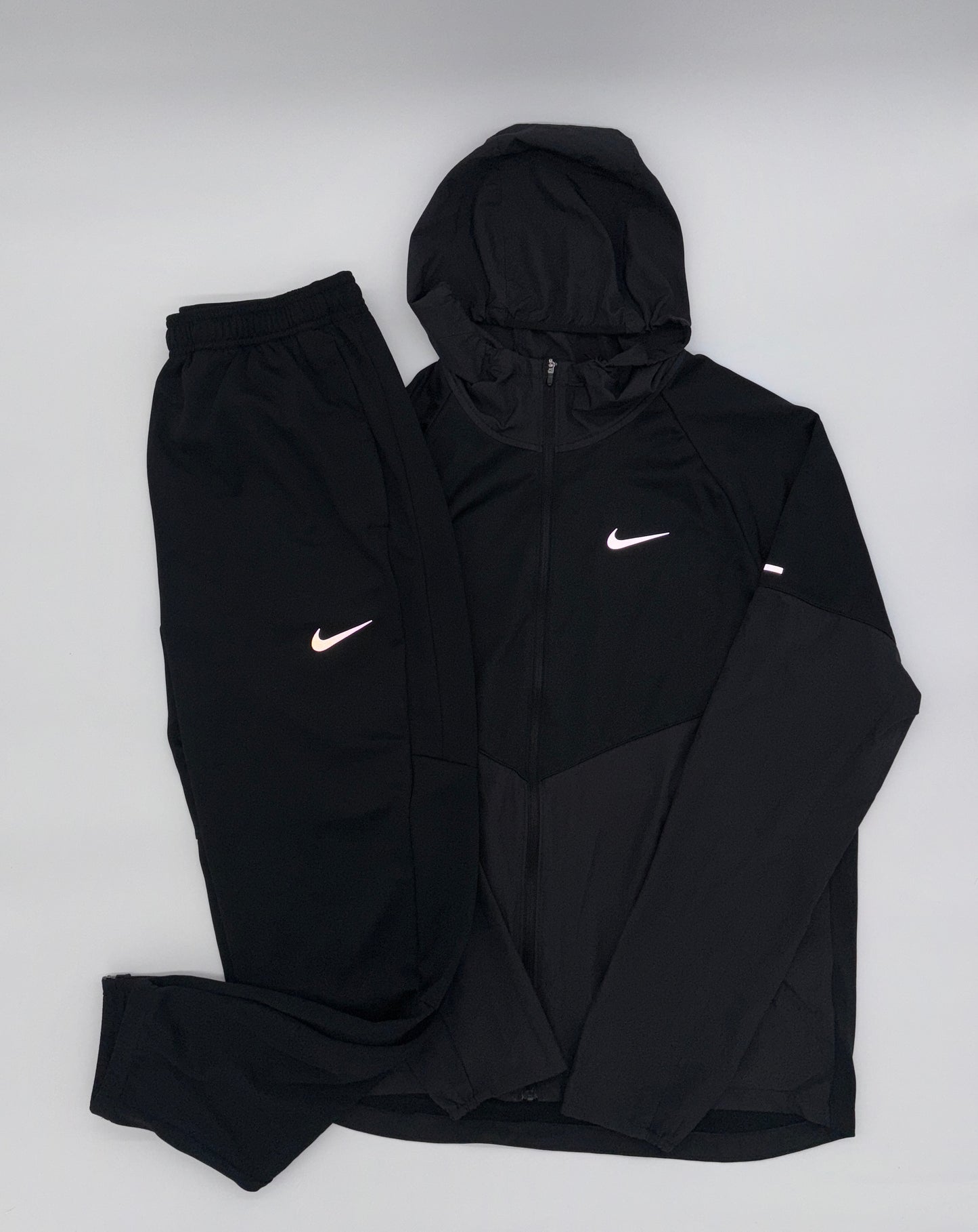 NIKE TRACKSUIT