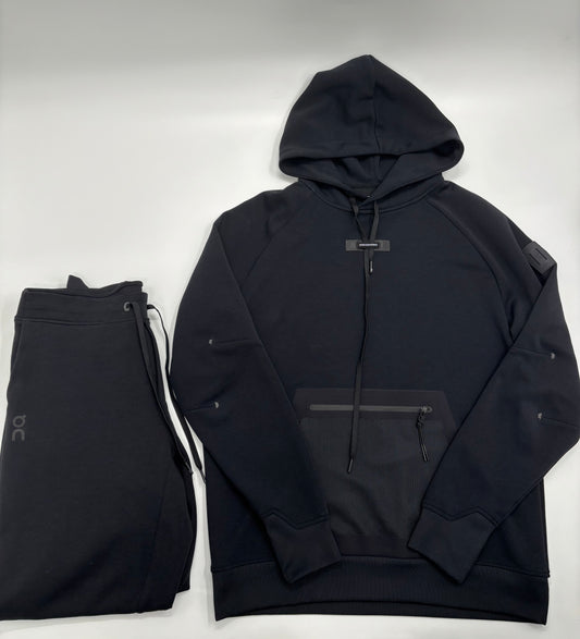 ON RUNNING TRACKSUIT