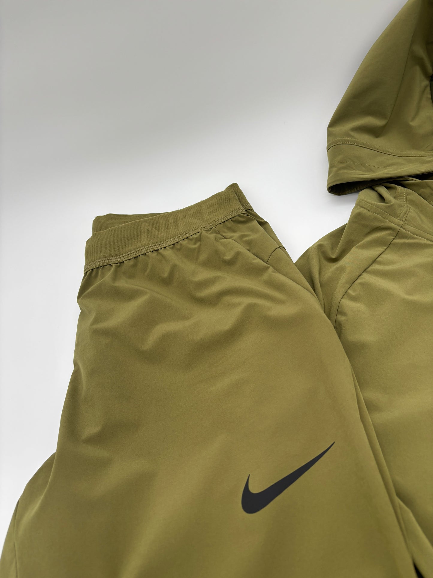 NIKE PRO TRACKSUIT