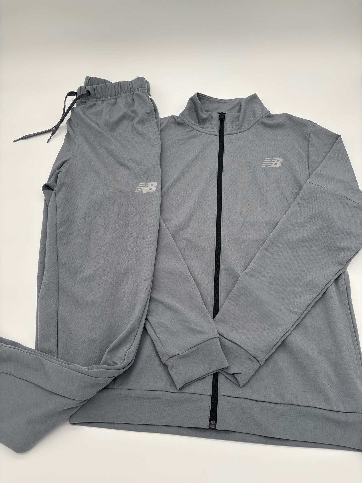 NEW BALANCE TRACKSUIT