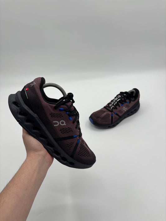 ON RUNNING TRAINERS