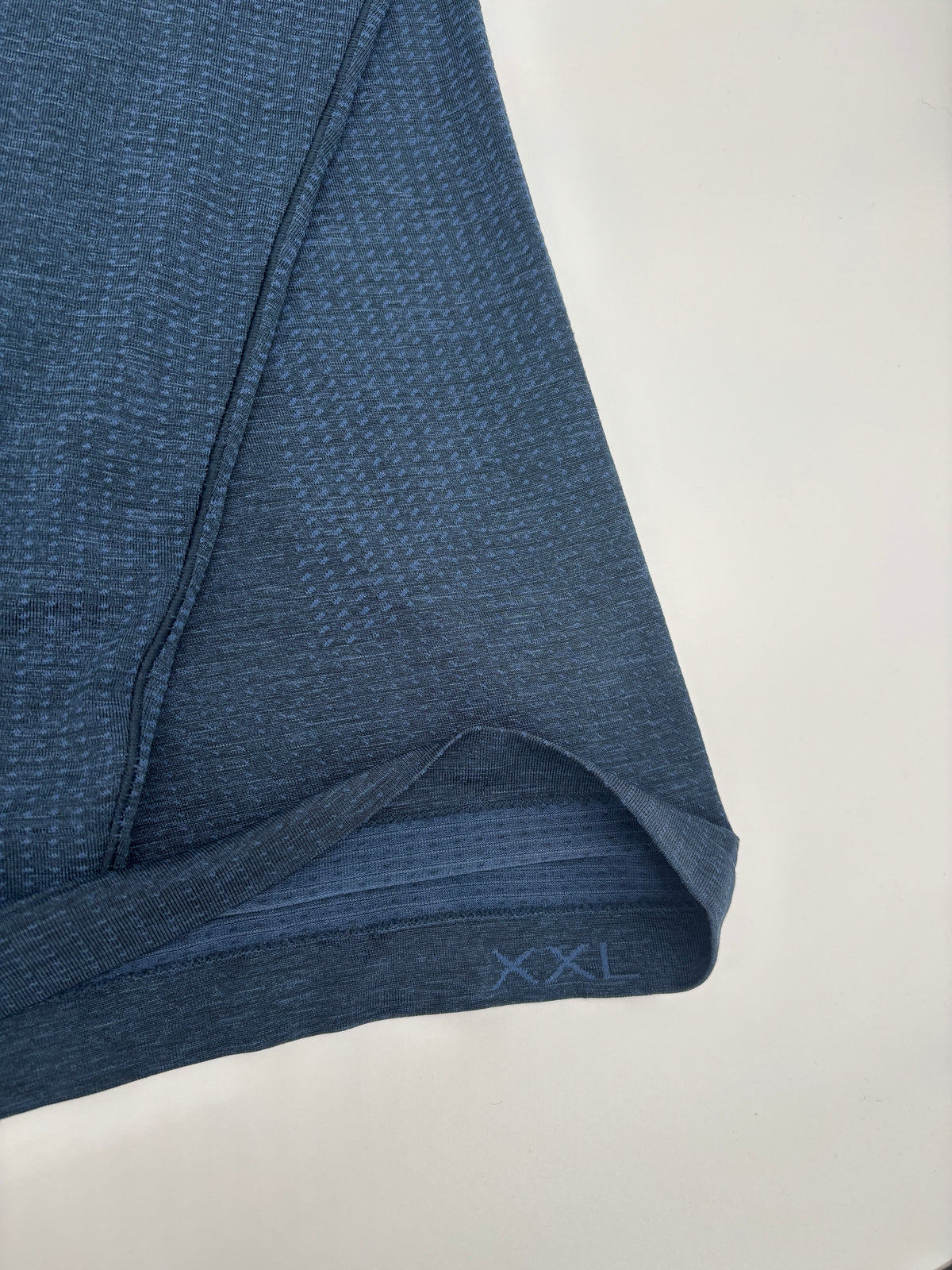 LULULEMON LONG SLEEVED T-SHIRT