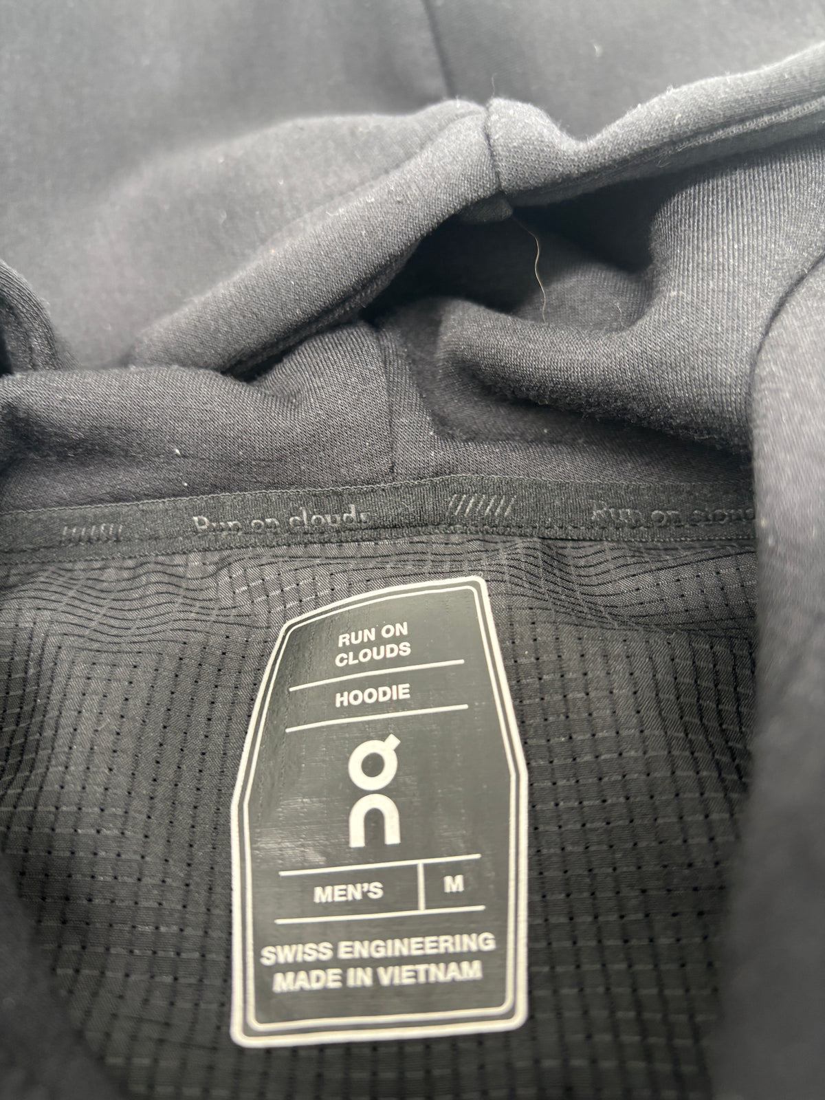 ON RUNNING HOODIE