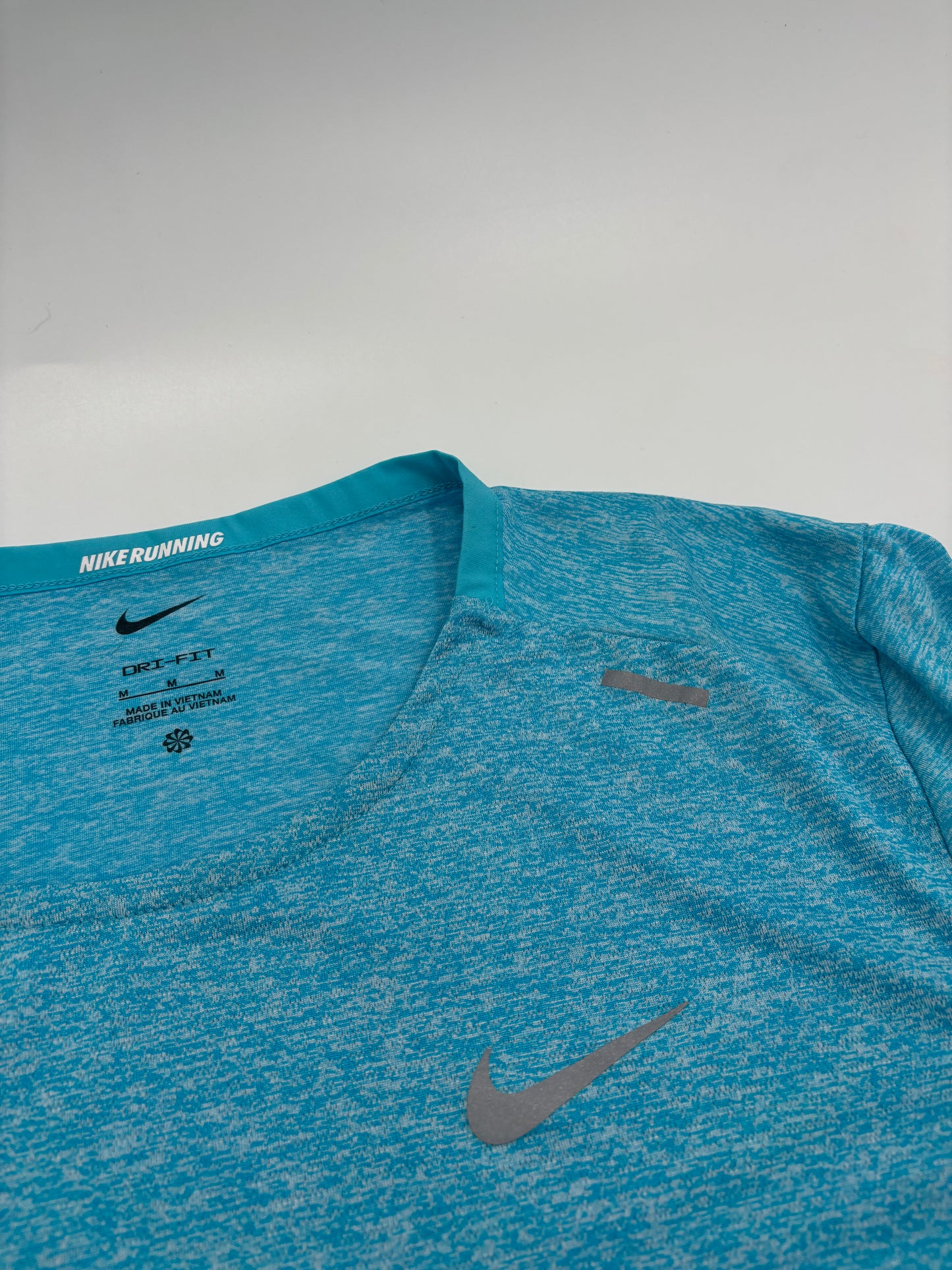 NIKE T-SHIRT