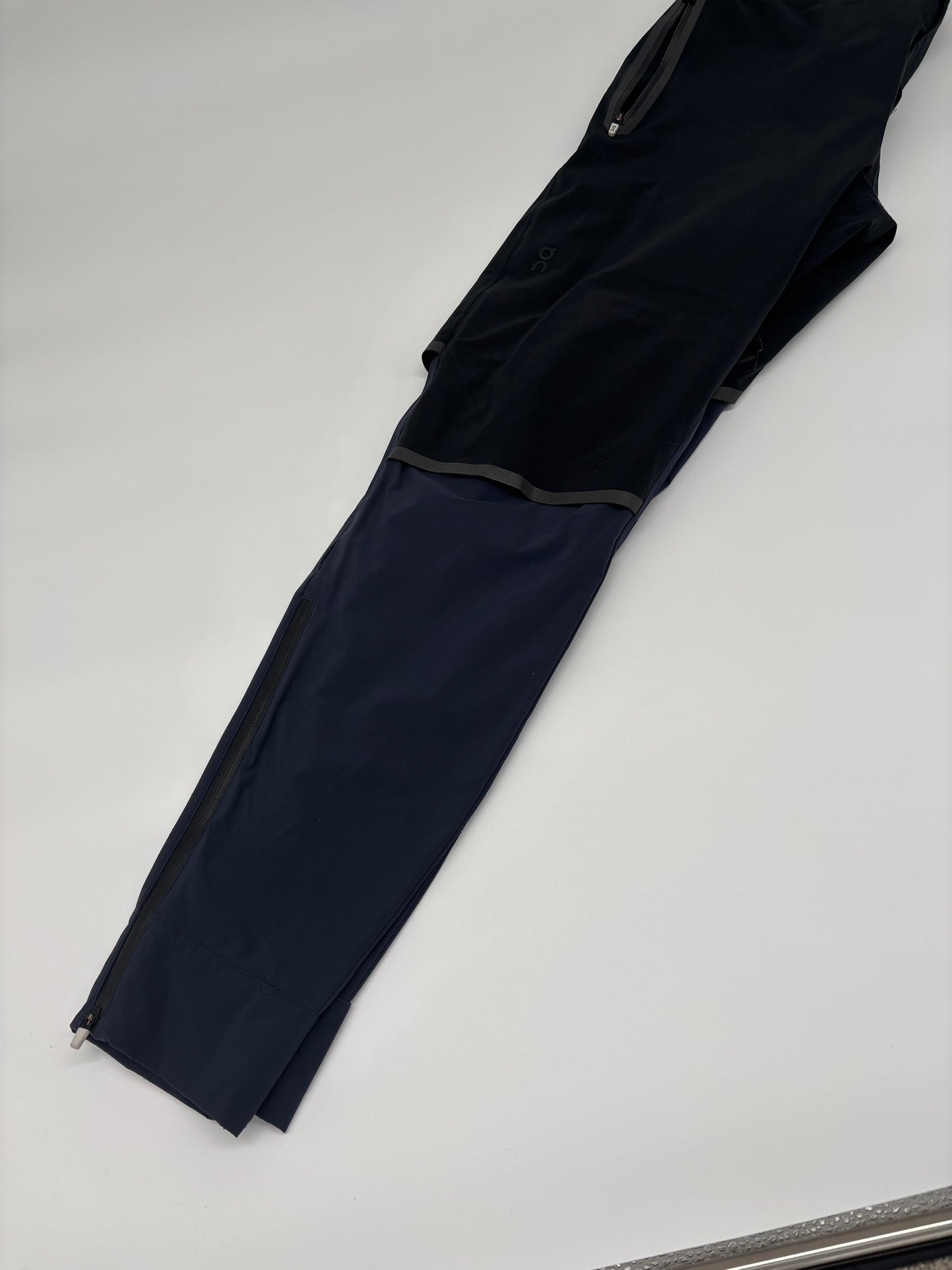 ON RUNNING WATERPROOF PANTS