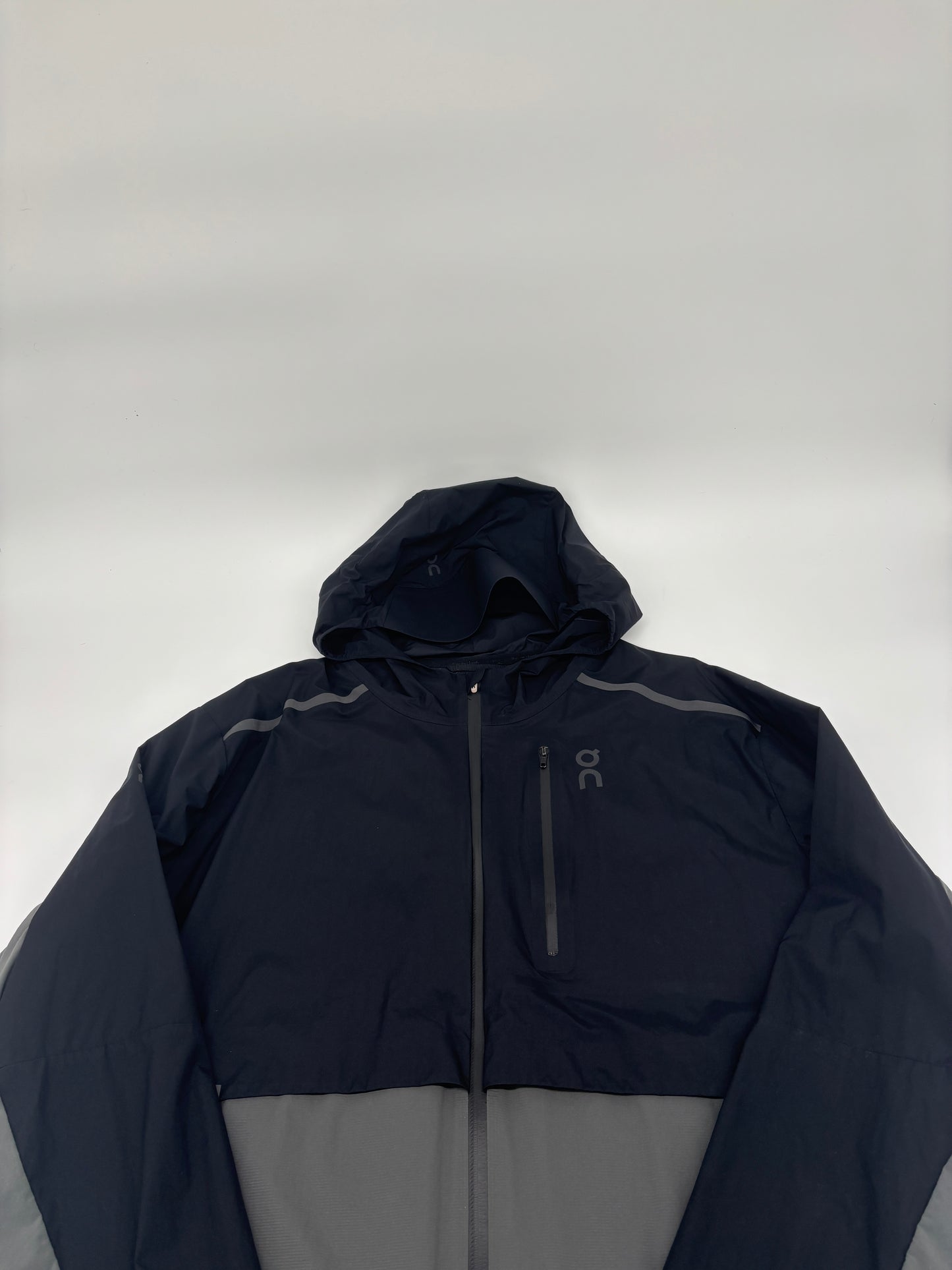 ON RUNNING JACKET