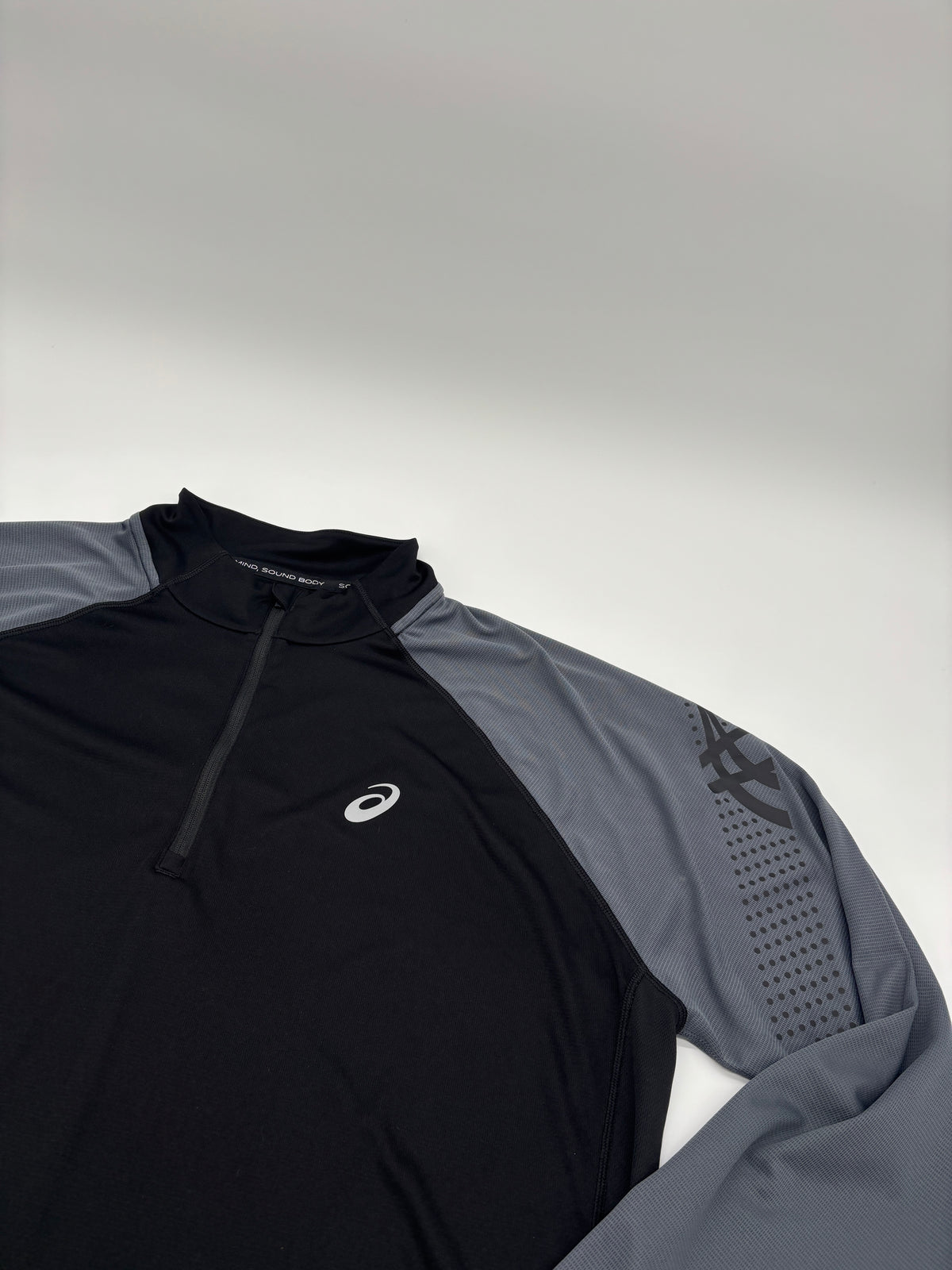 ASICS HALF ZIP