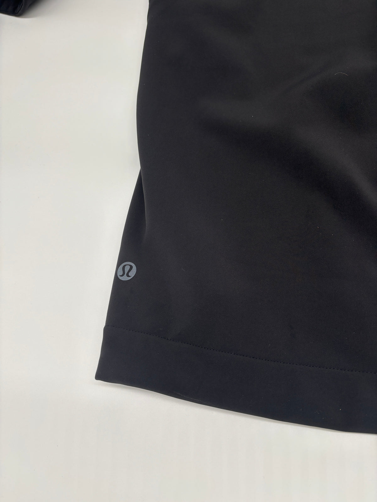 LULULEMON CROSS CHILL CITY JACKET