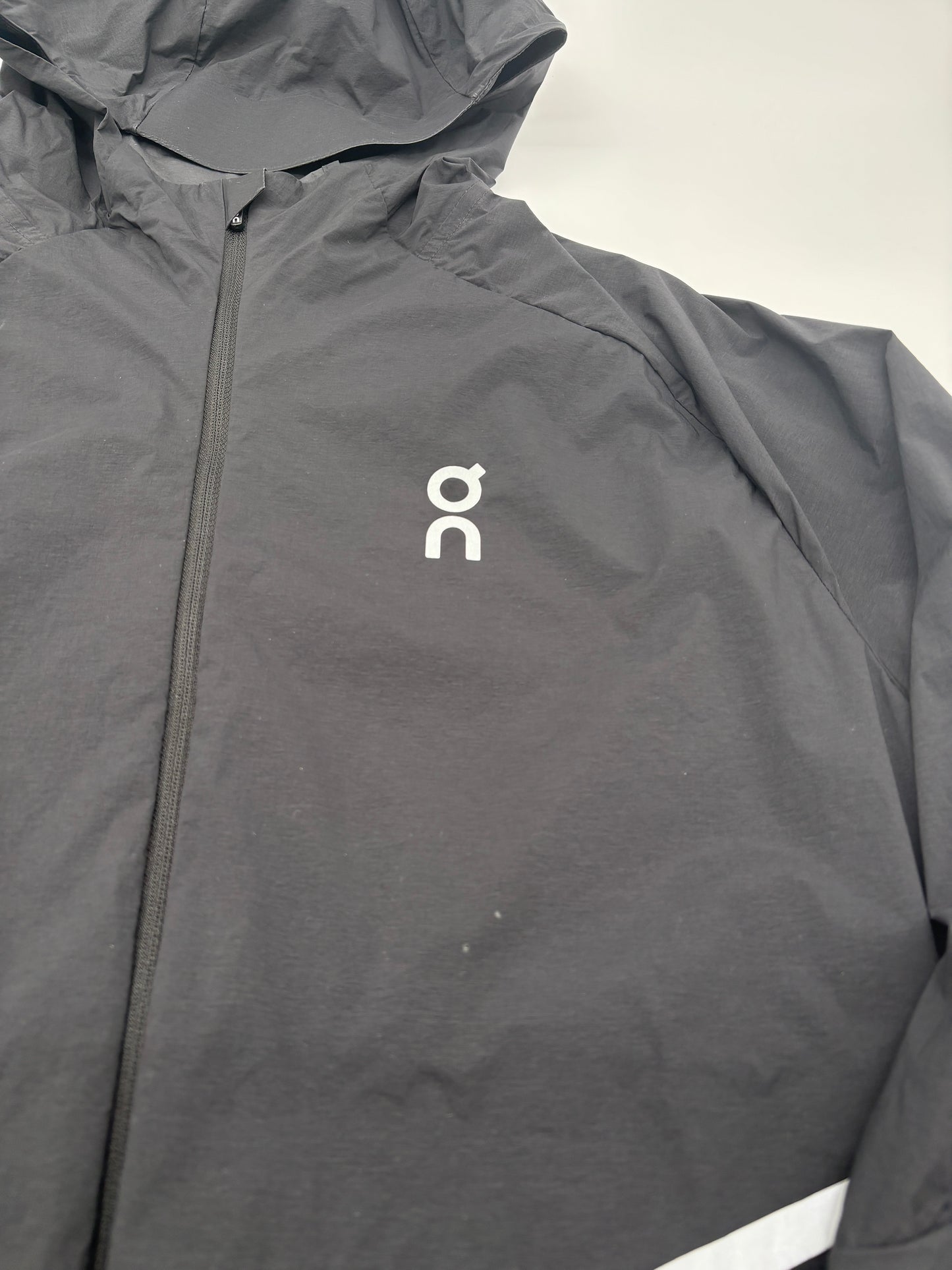 ON RUNNING TRACKSUIT