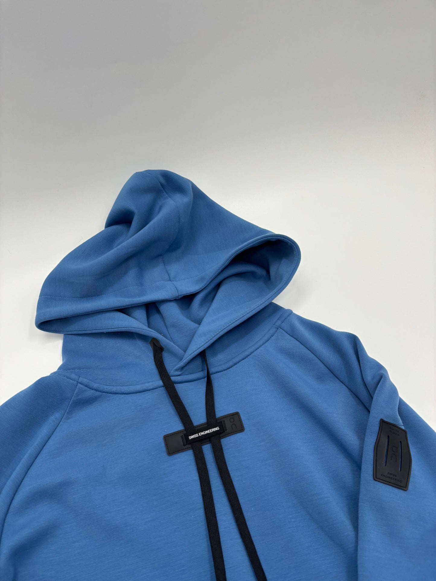 ON RUNNING TRACKSUIT