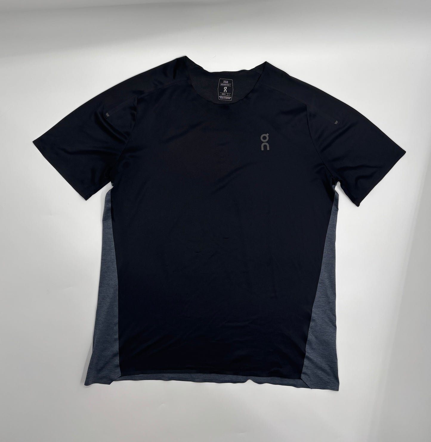 ON RUNNING T-SHIRT