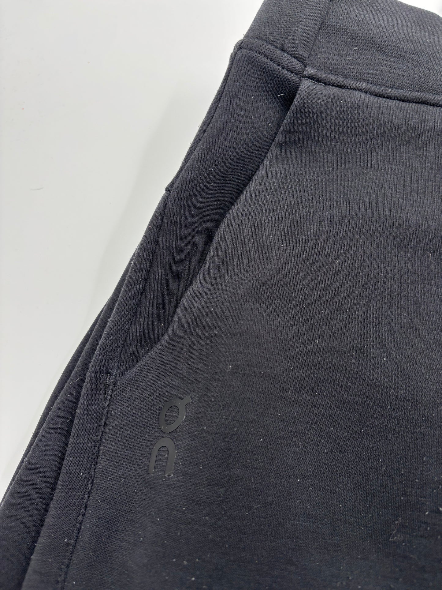 ON RUNNING TRACKSUIT