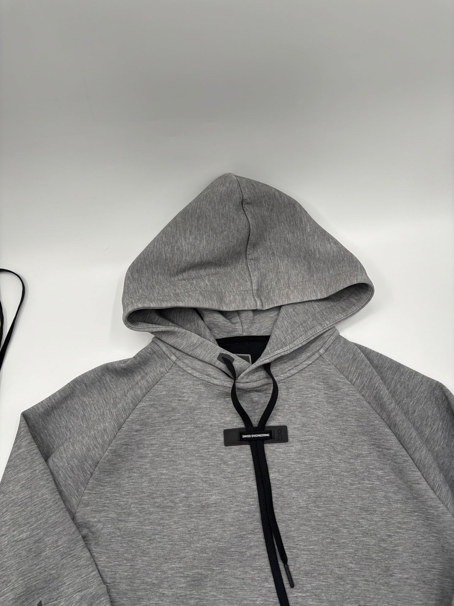 ON RUNNING TRACKSUIT