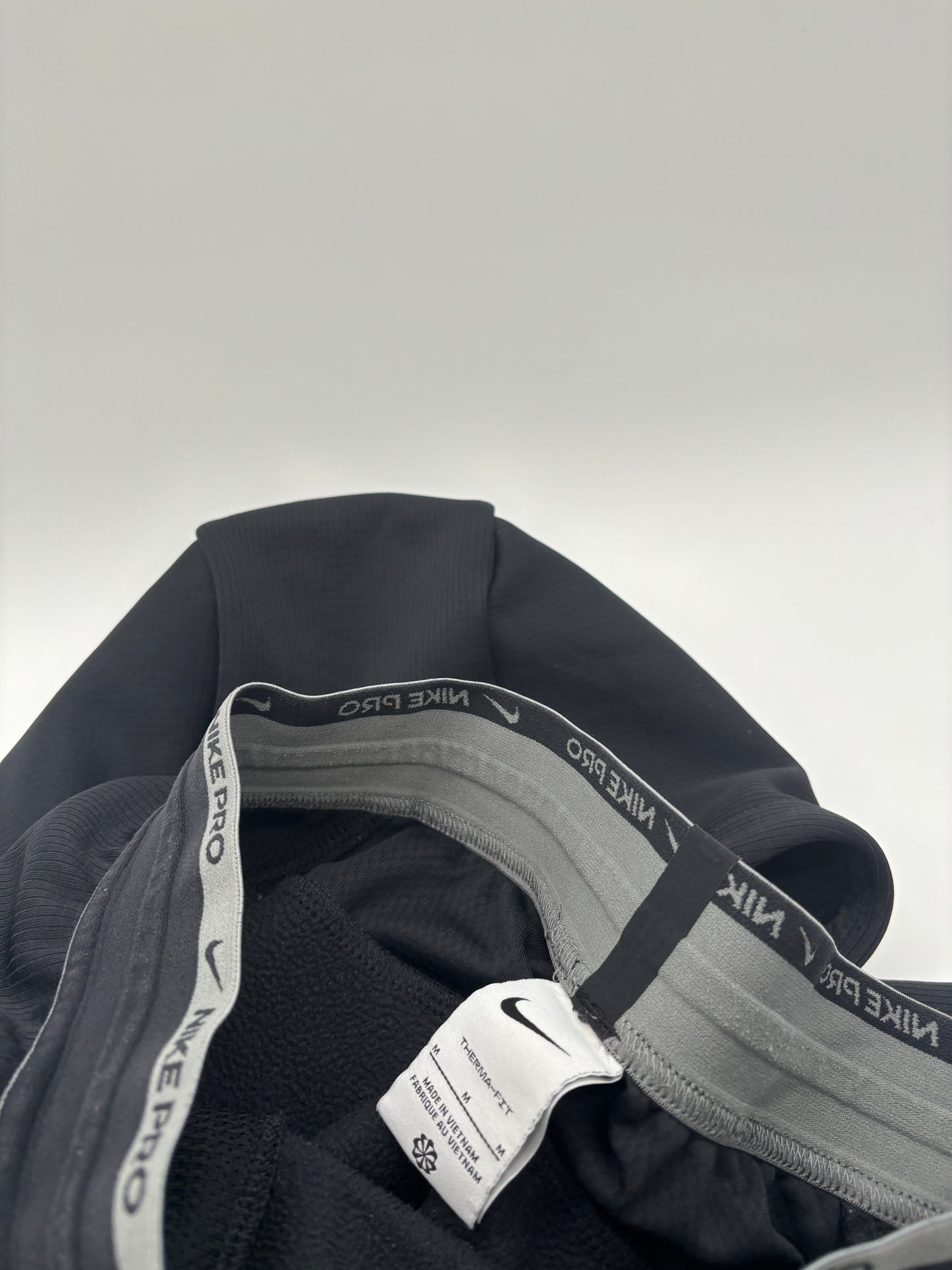 NIKE THERMA TRACKSUIT