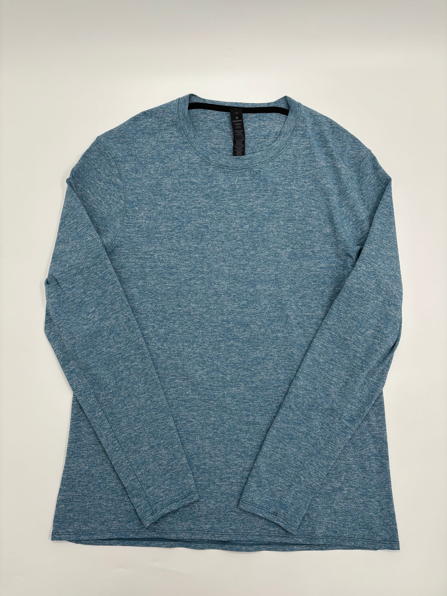 LULULEMON LONG SLEEVED SHIRT
