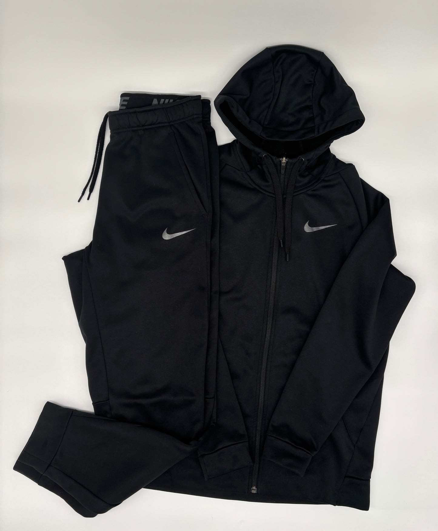 NIKE TRACKSUIT