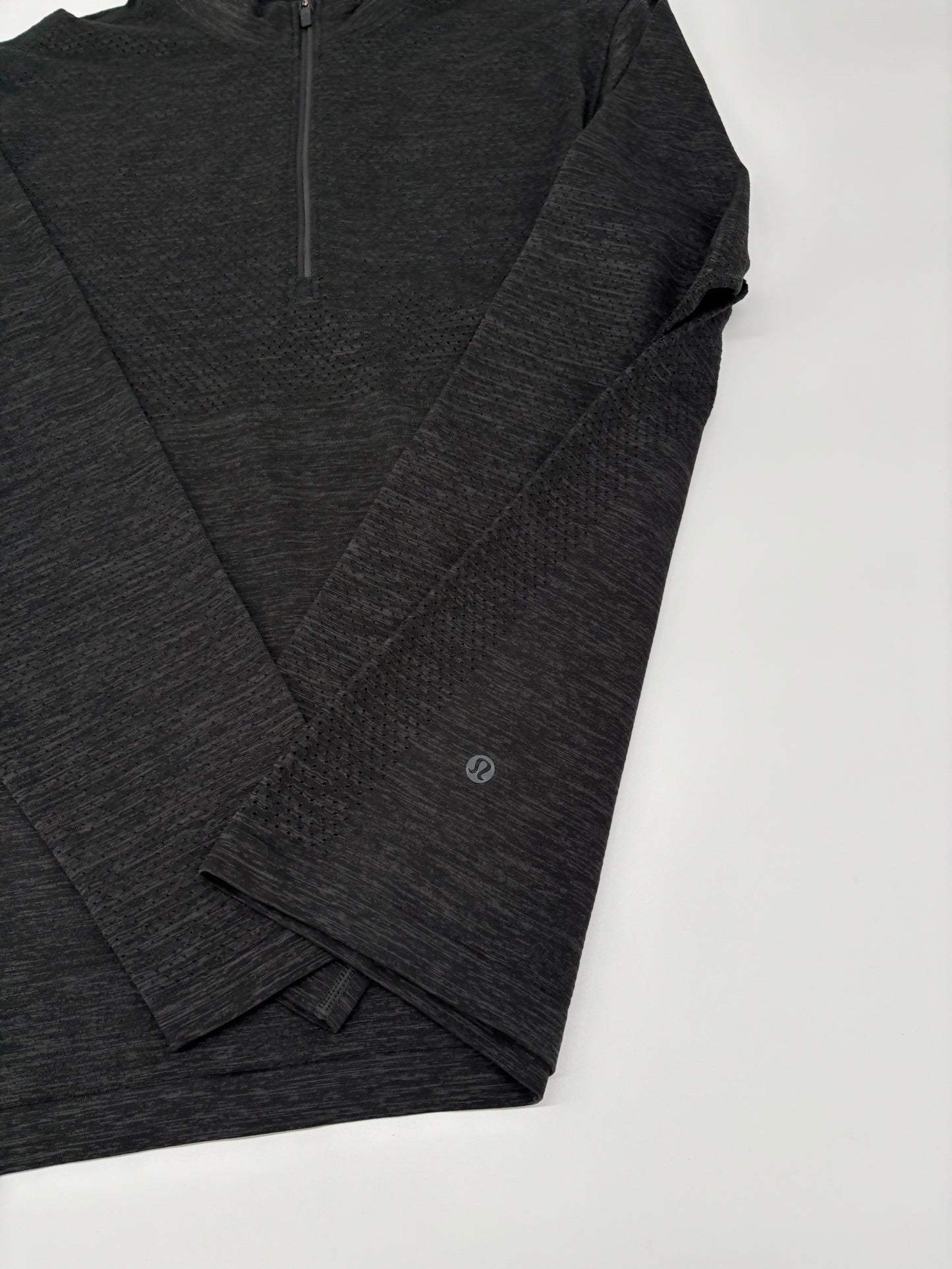 LULULEMON HALF ZIP