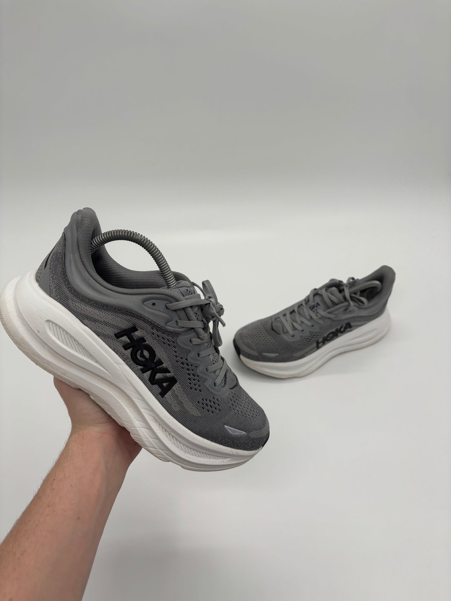 HOKA TRAINERS