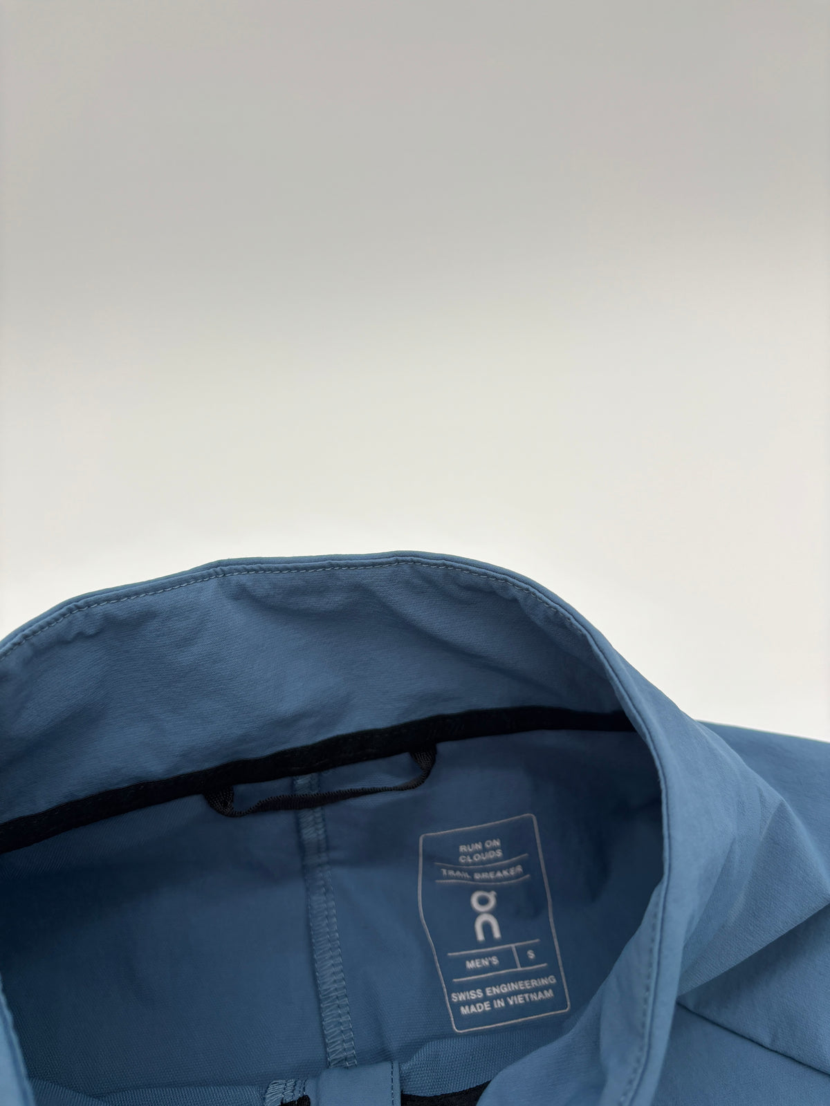 ON RUNNING HALF ZIP