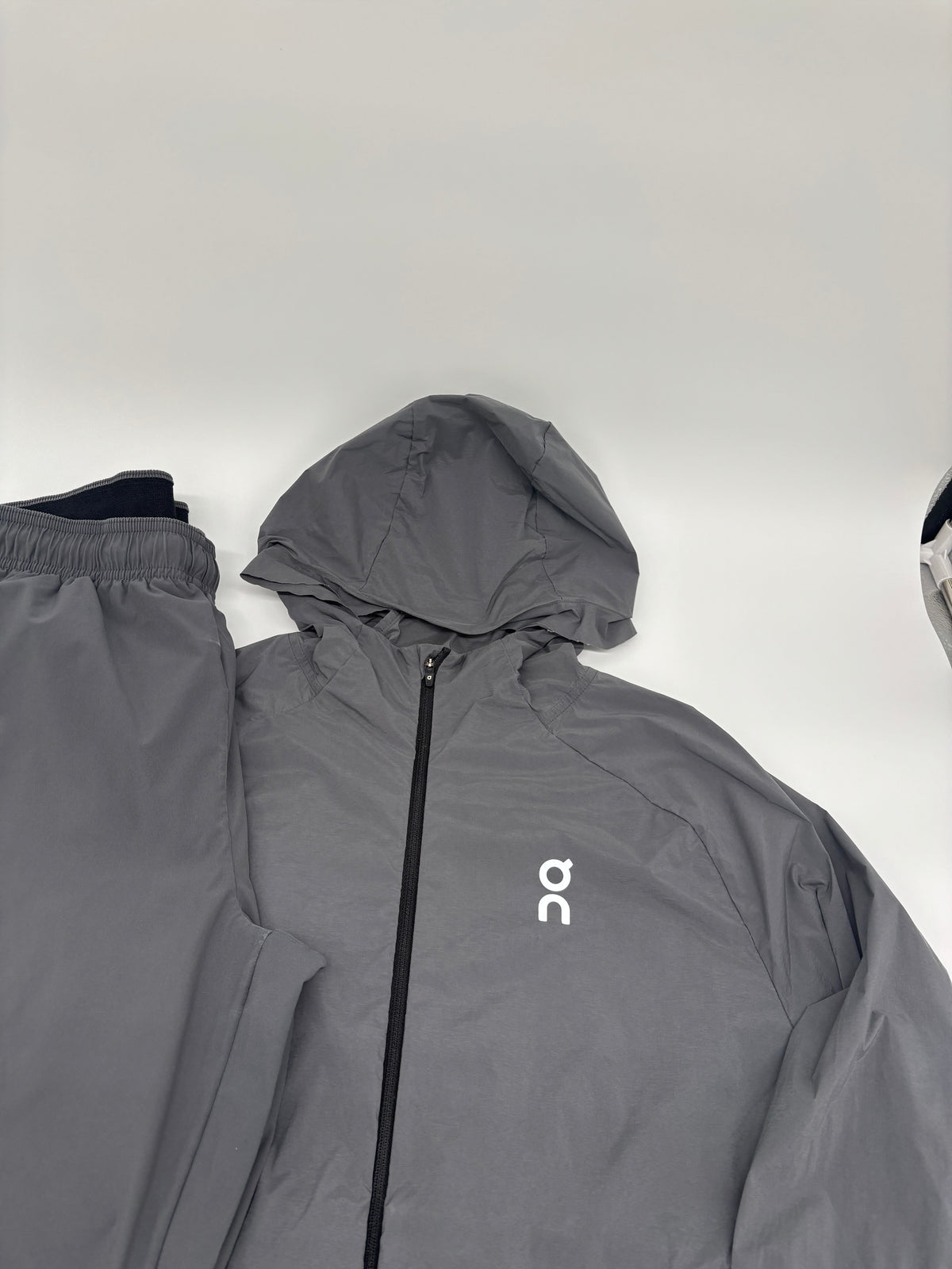ON RUNNING TRACKSUIT
