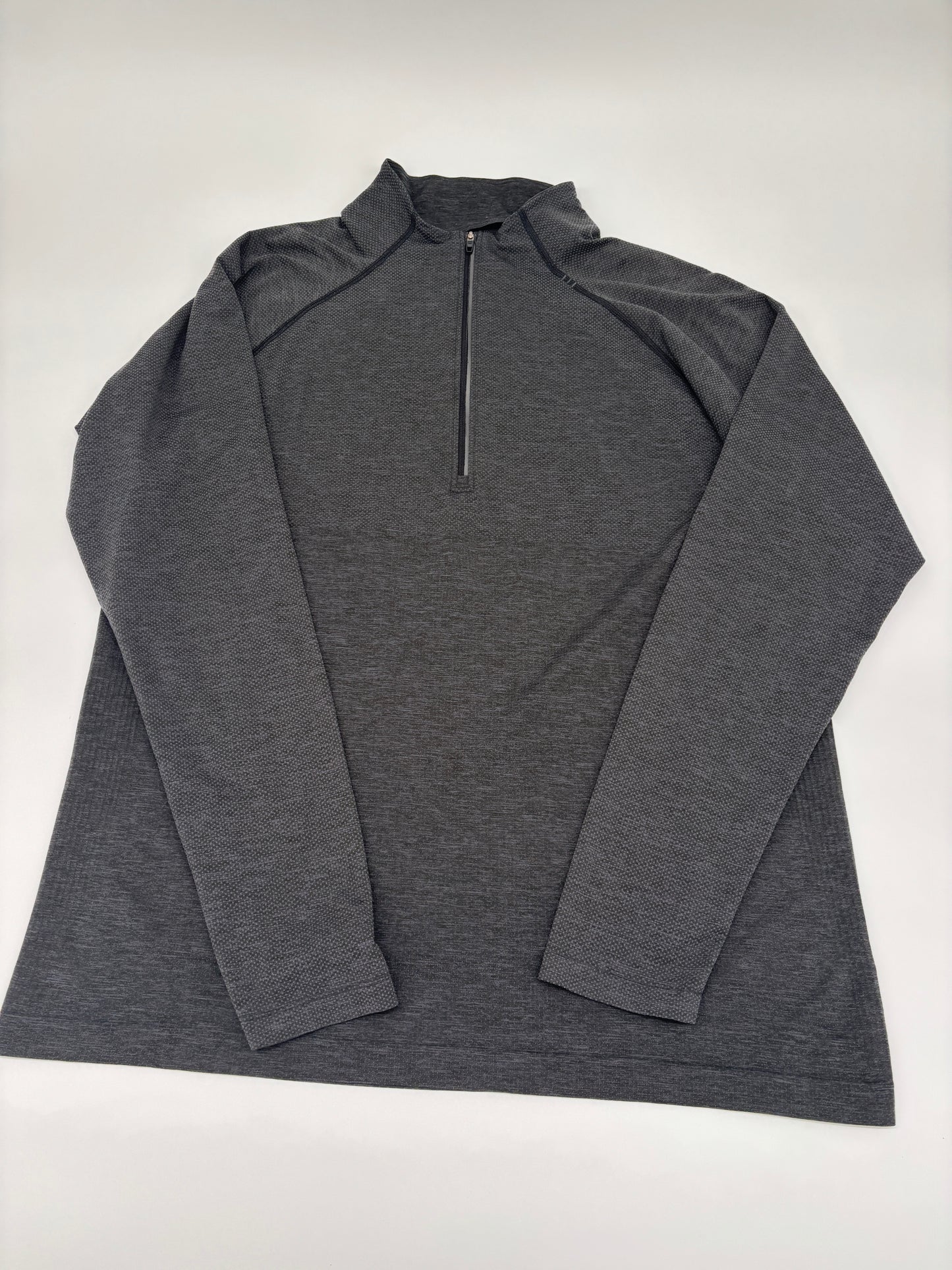 LULULEMON HALF ZIP