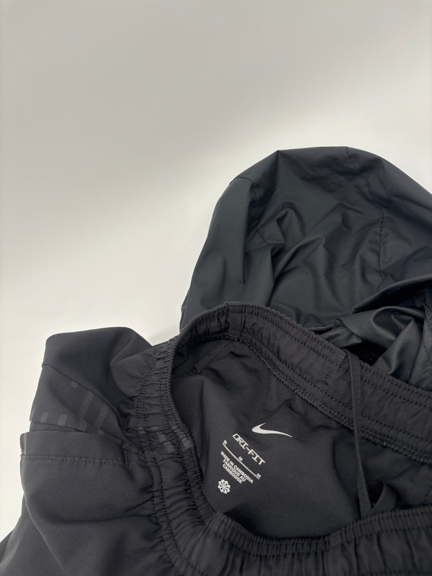 NIKE TRACKSUIT