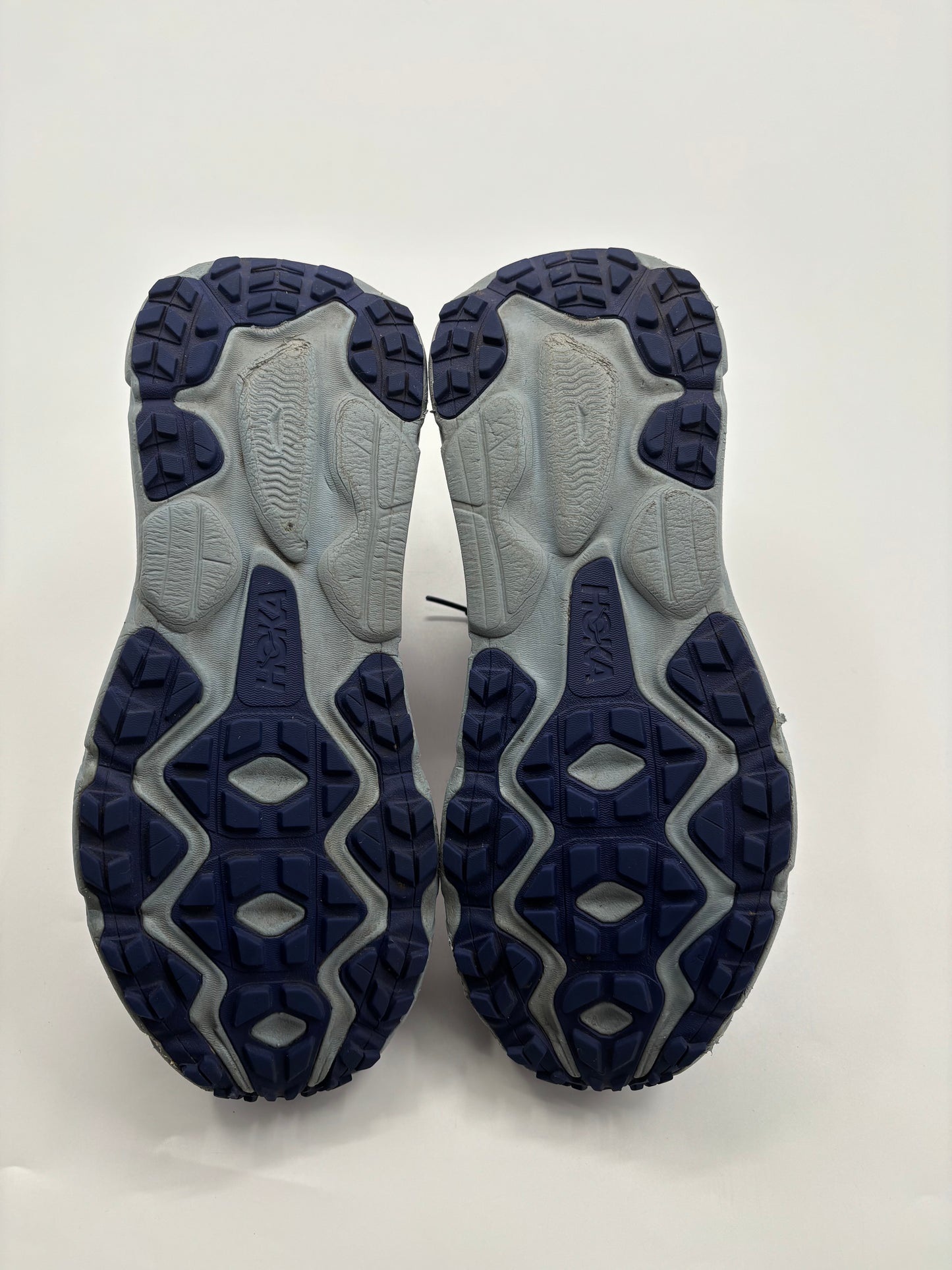 HOKA TRAINERS