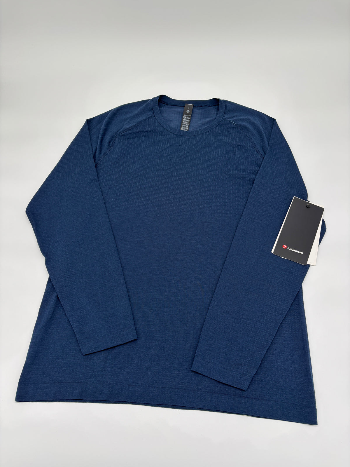 LULULEMON LONG SLEEVED TOP