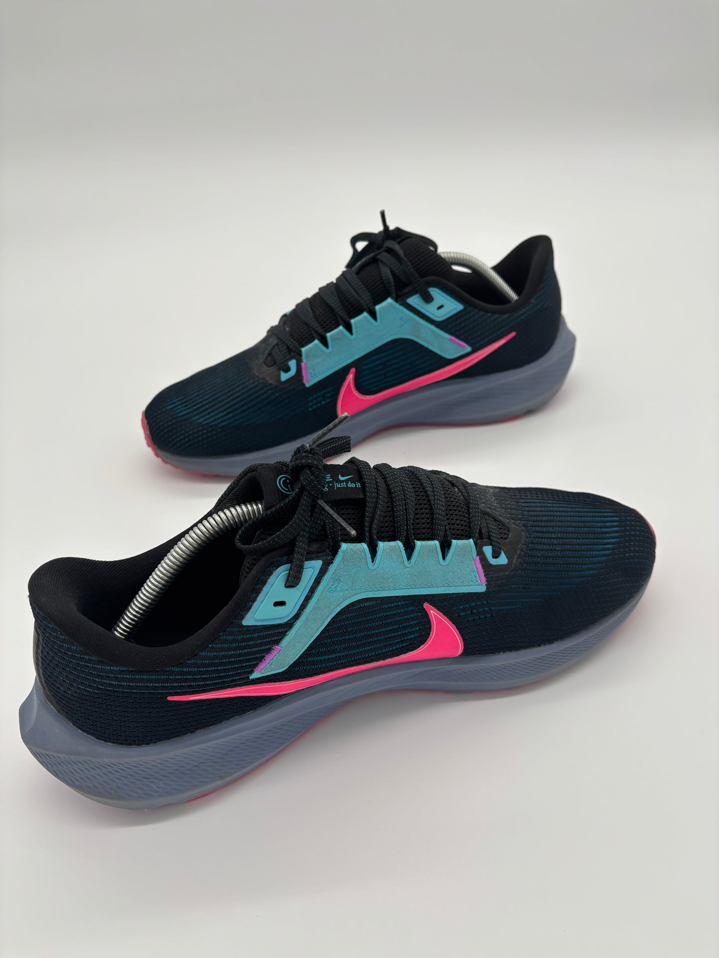 NIKE TRAINERS