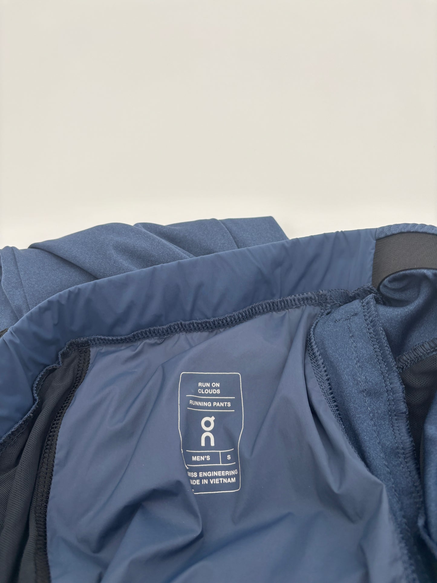 ON RUNNING PANTS