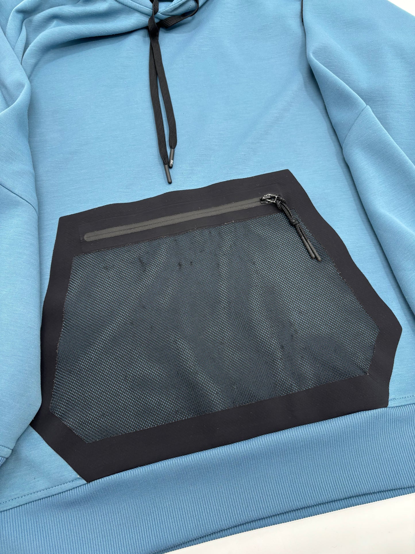 ON RUNNING TRACKSUIT