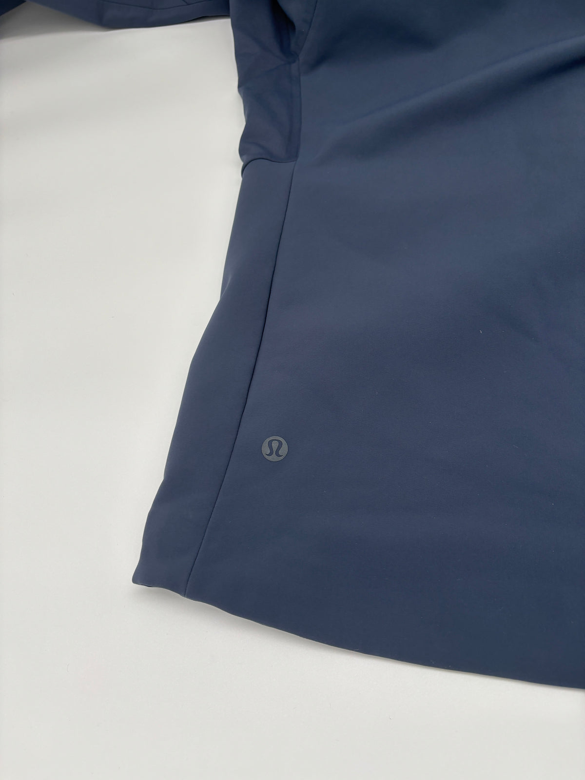 LULULEMON CROSS CHILL CITY JACKET
