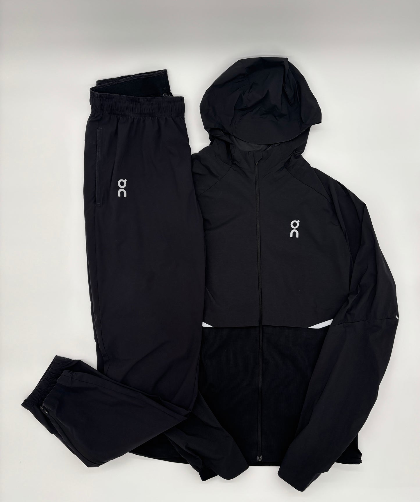 ON RUNNING TRACKSUIT