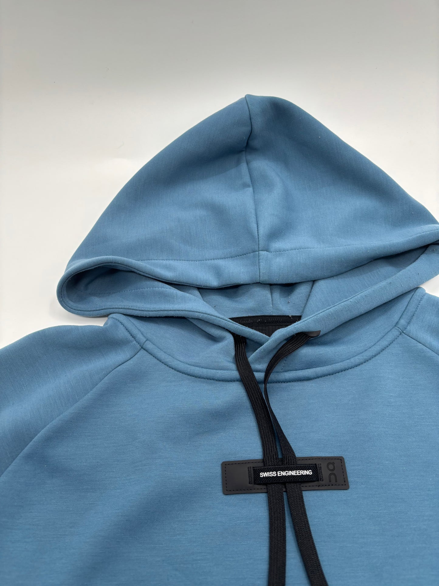 ON RUNNING TRACKSUIT