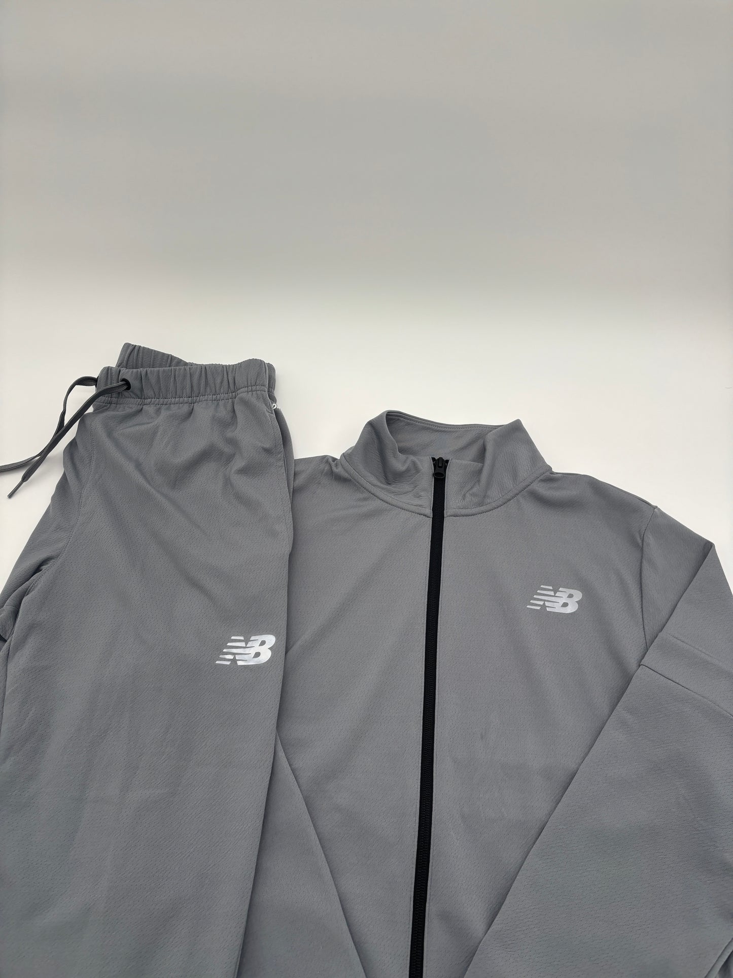 NEW BALANCE TRACKSUIT
