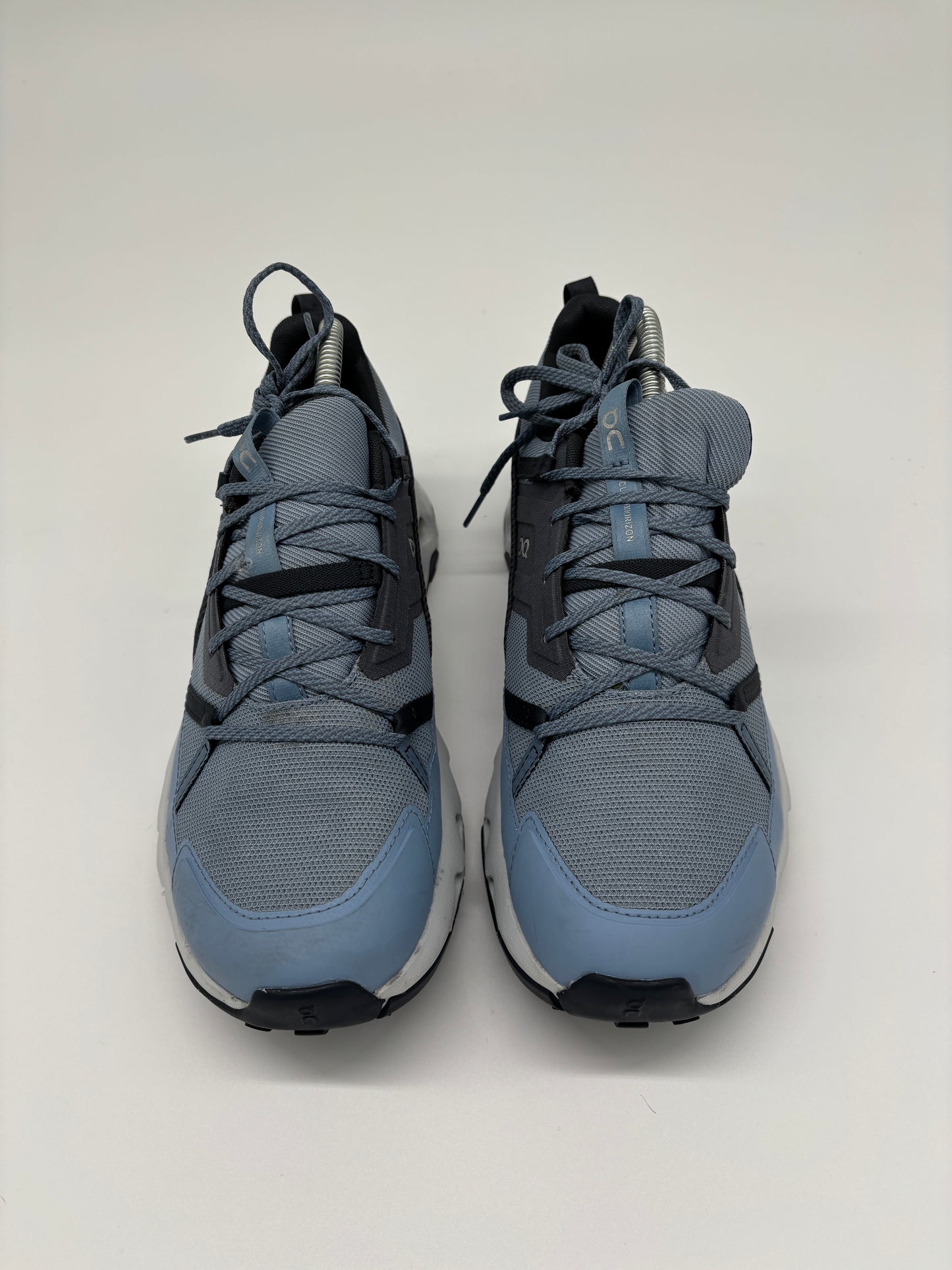 ON RUNNING TRAINERS