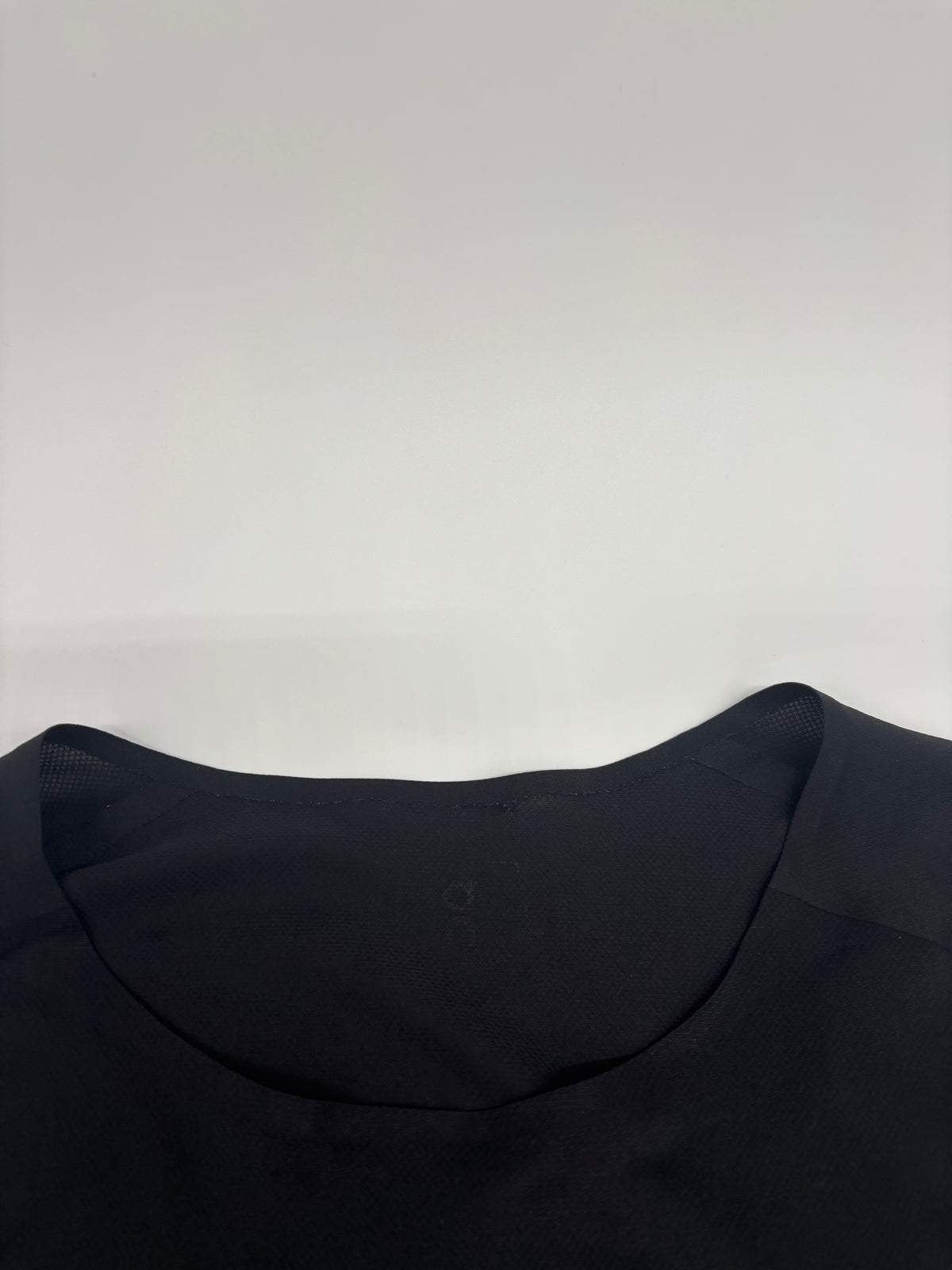 ON RUNNING T-SHIRT