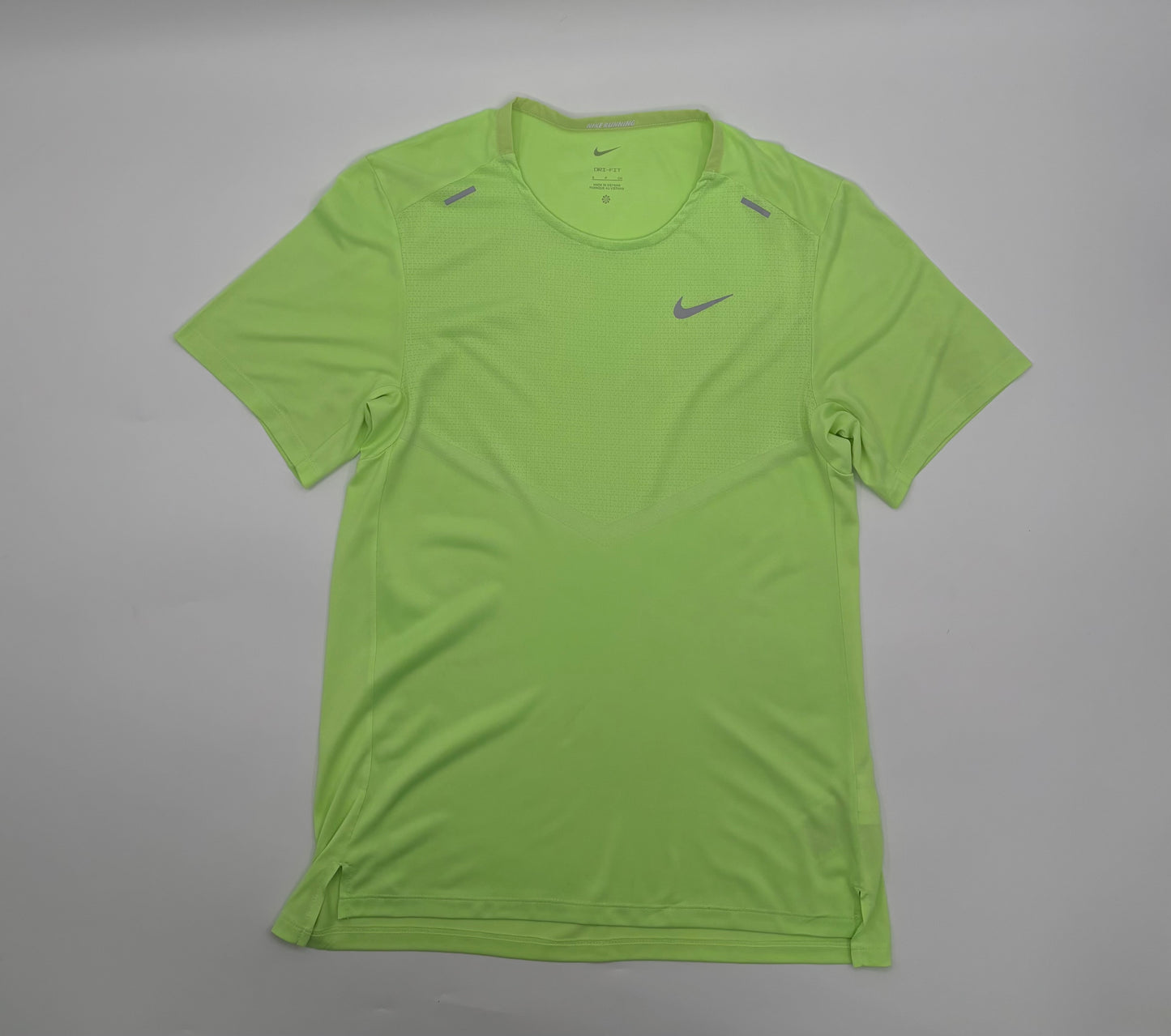 NIKE T-SHIRT