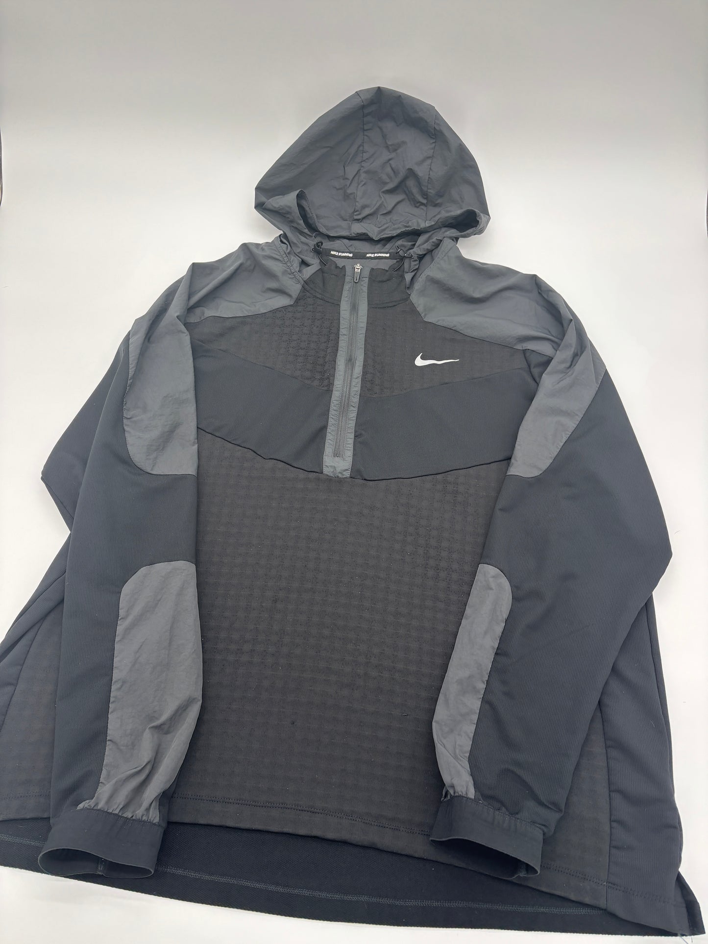 NIKE HALF ZIP