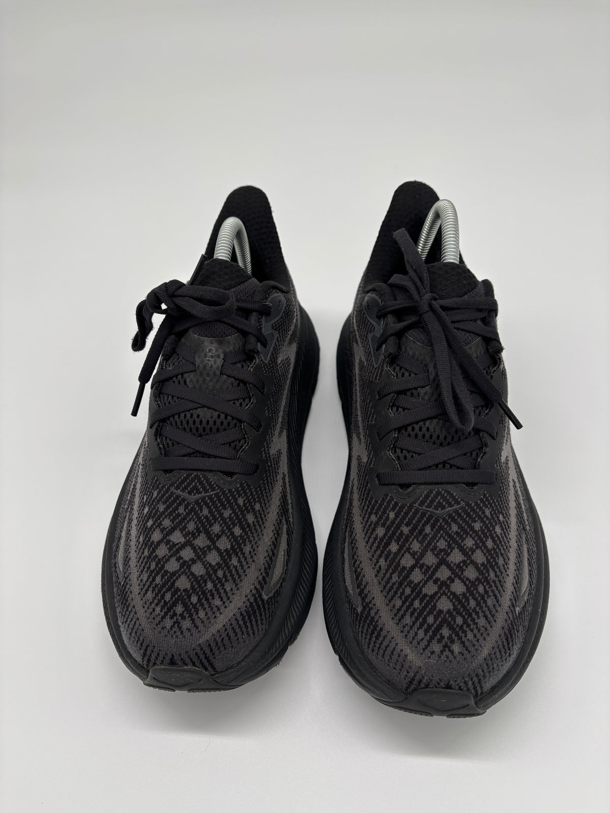 HOKA TRAINERS