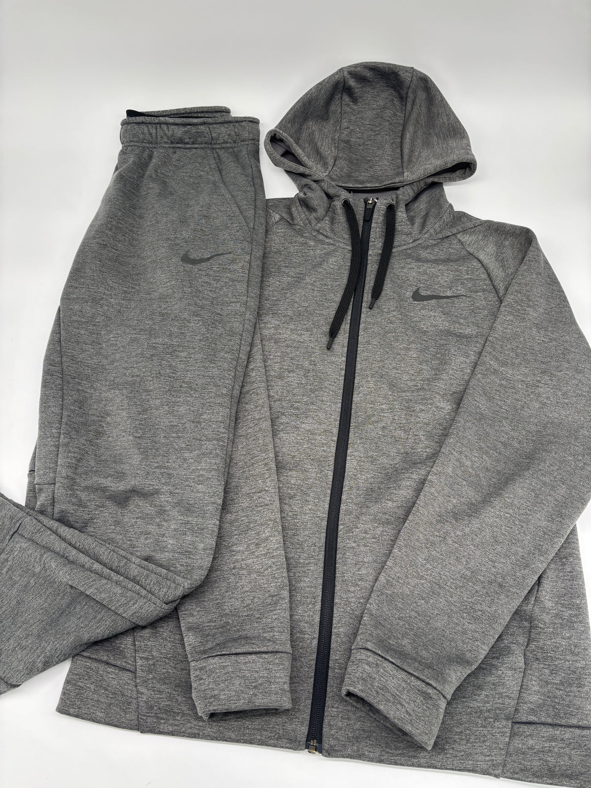 NIKE THERMA TRACKSUIT