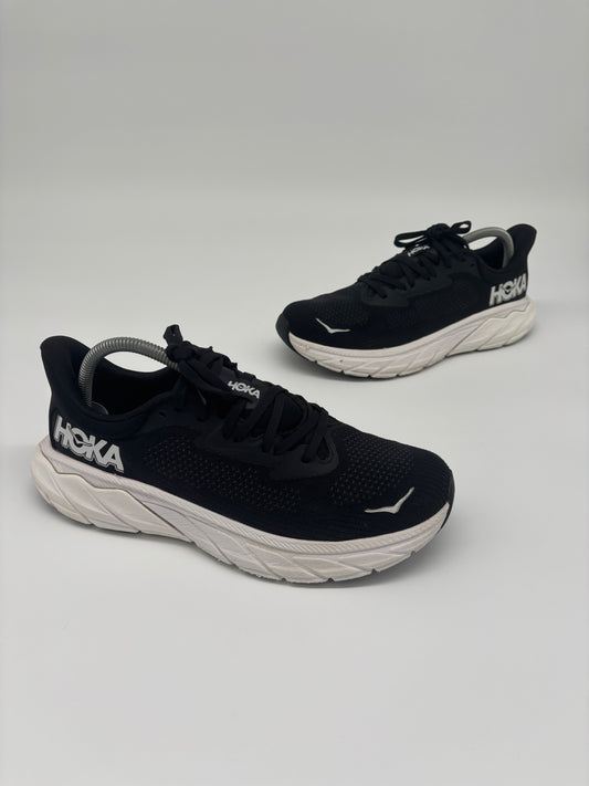 HOKA TRAINERS