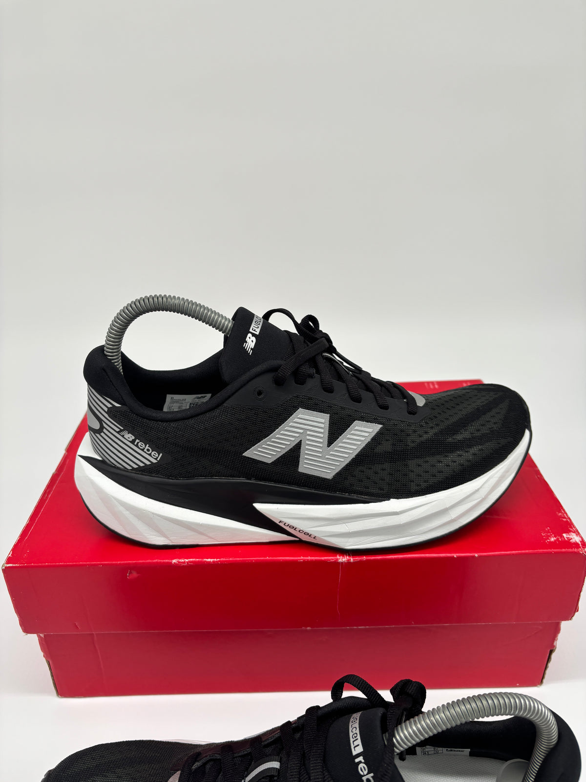 NEW BALANCE FUELCELL TRAINERS
