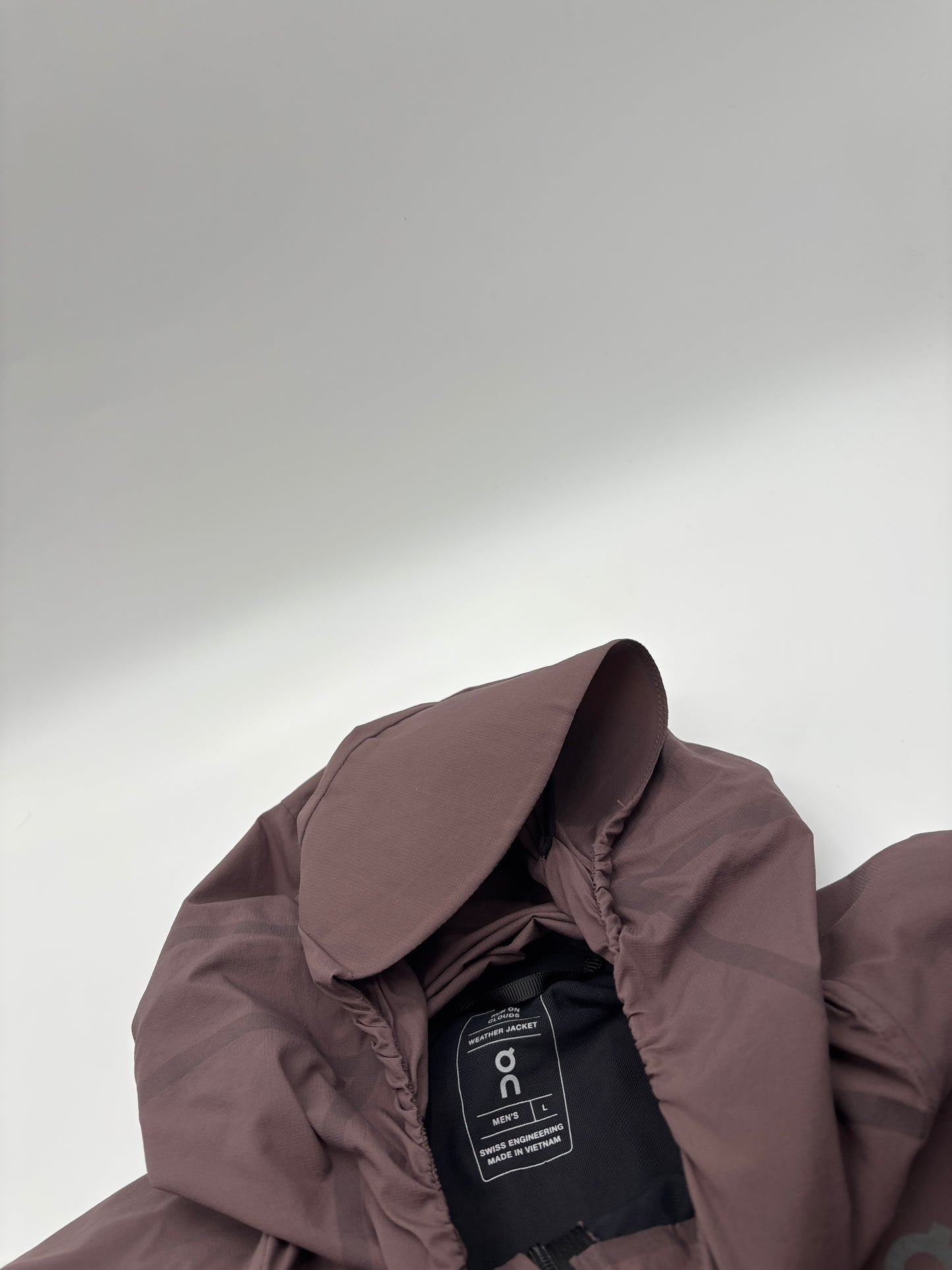 ON RUNNING TRACKSUIT