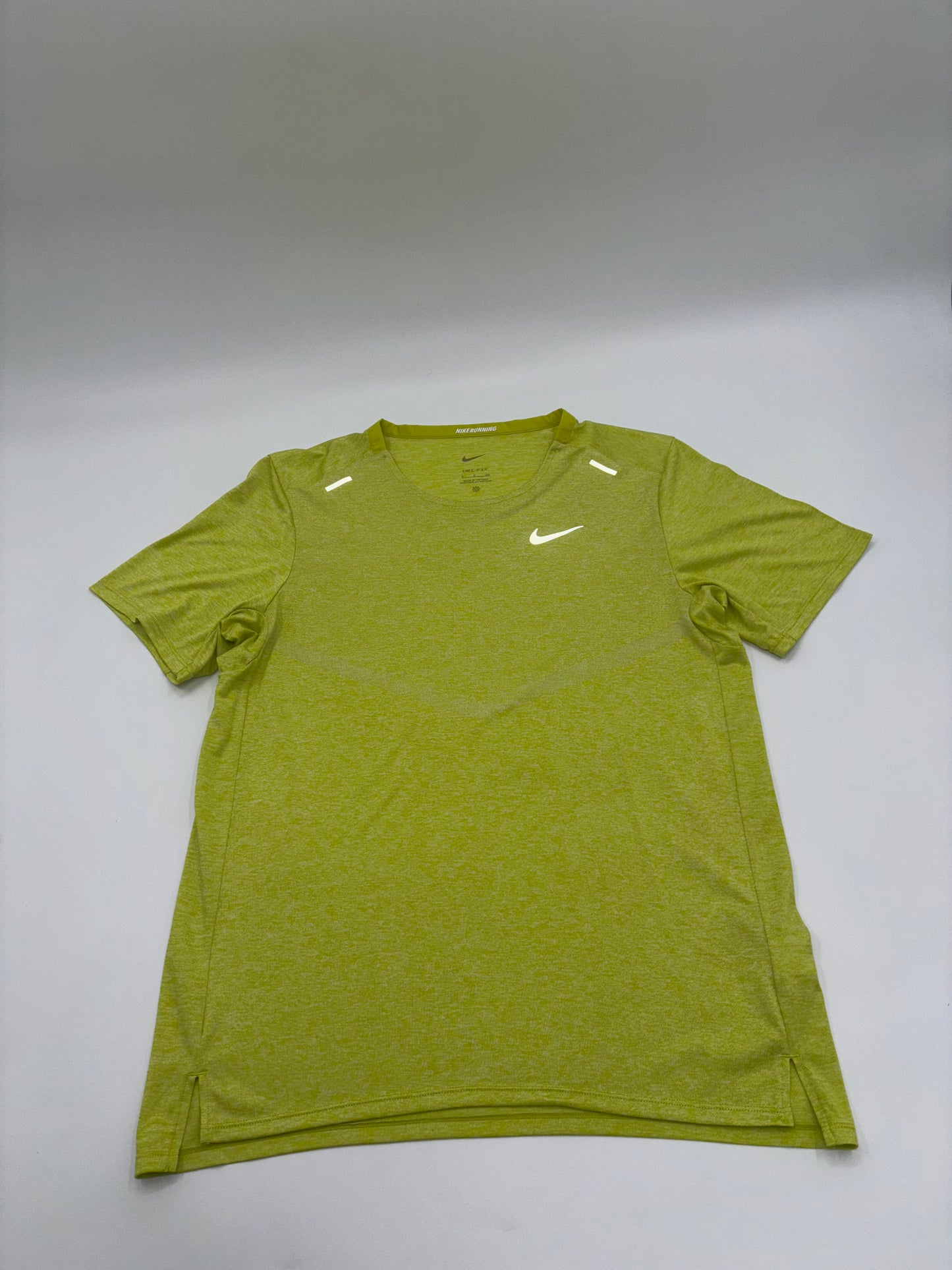 NIKE T-SHIRT