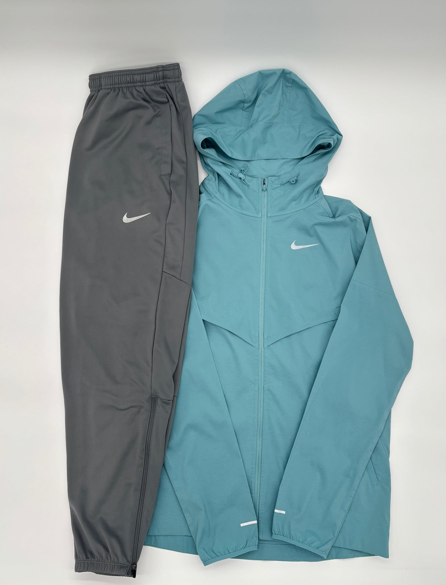 NIKE TRACKSUIT