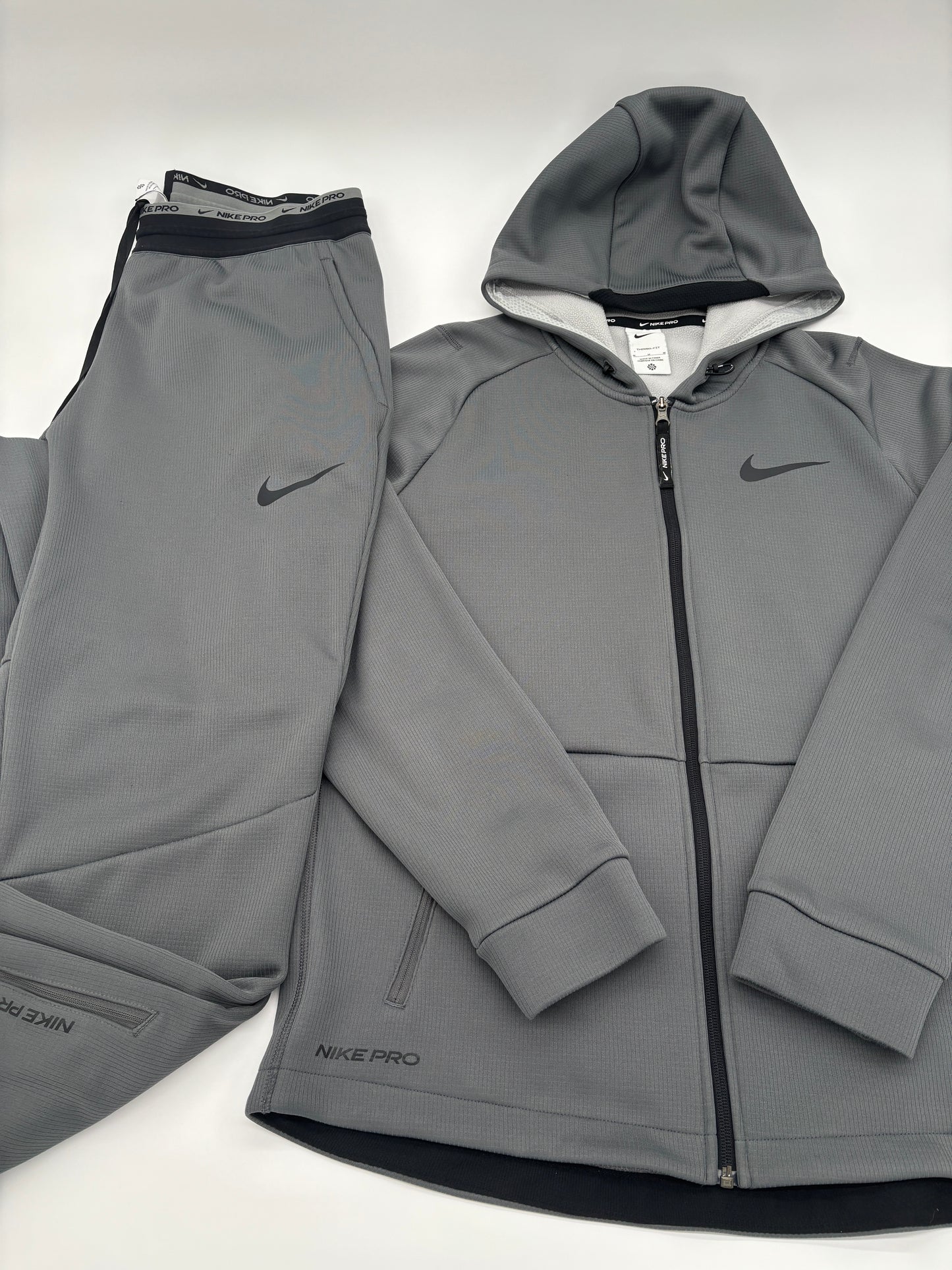 NIKE THERMA TRACKSUIT