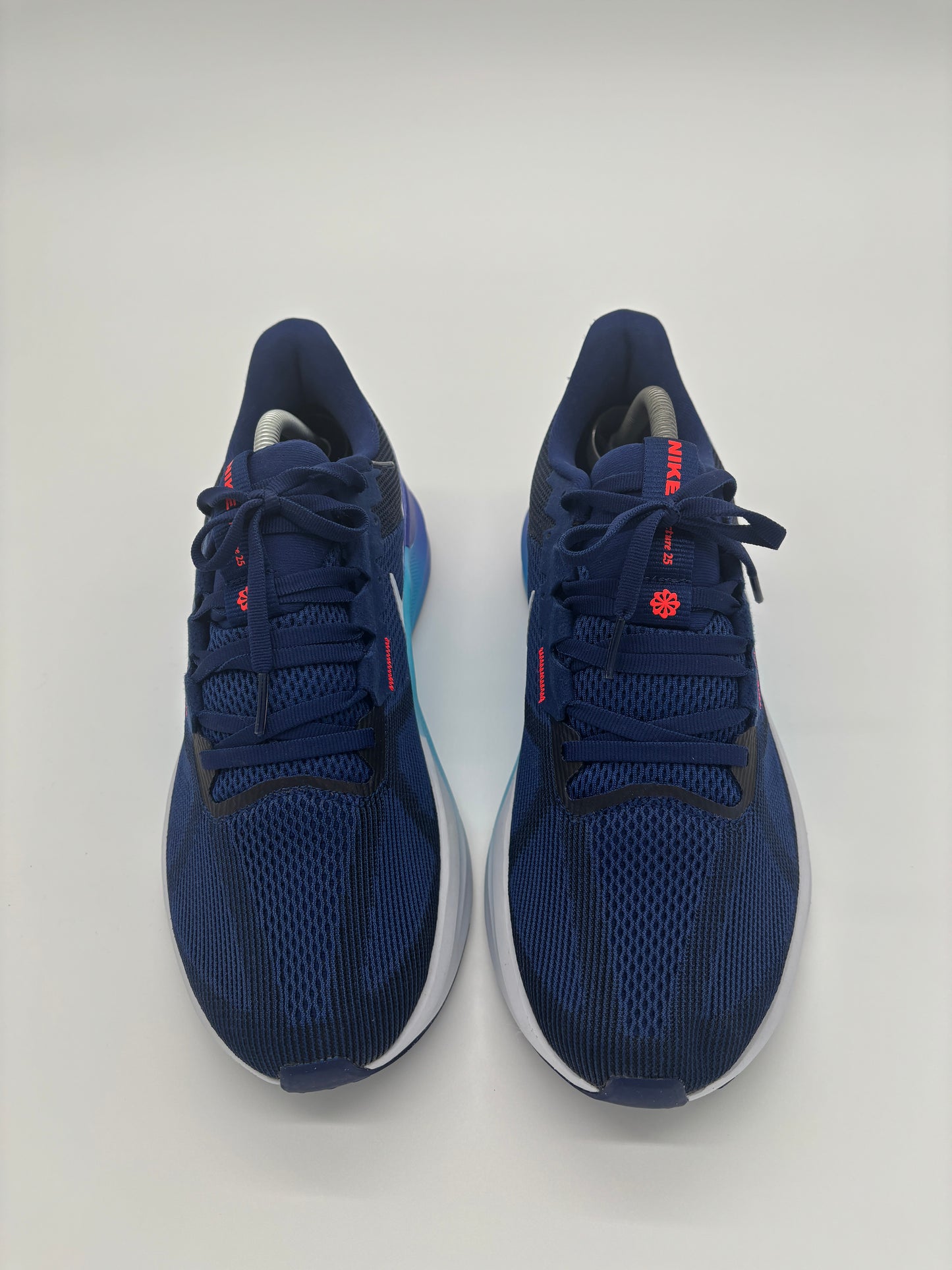 NIKE TRAINERS
