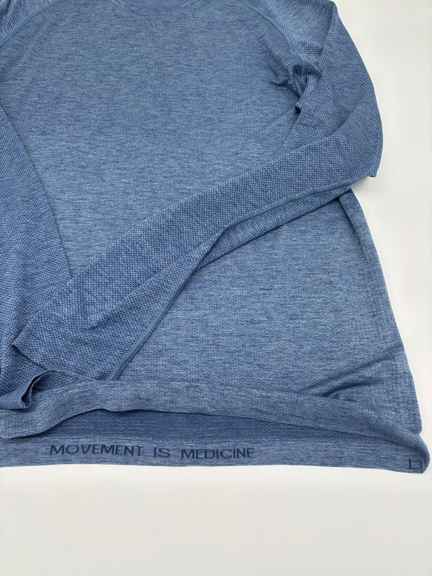 LULULEMON LONG SLEEVED T-SHIRT