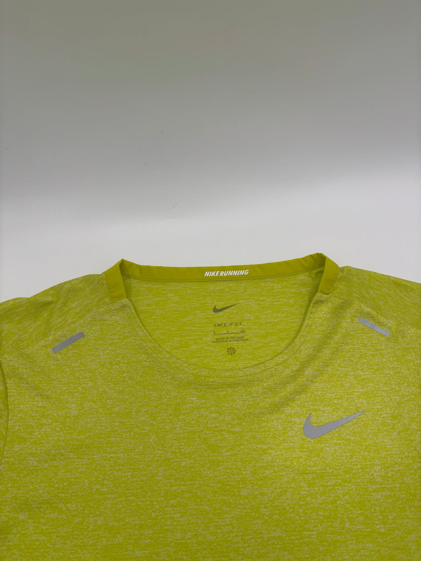 NIKE T-SHIRT